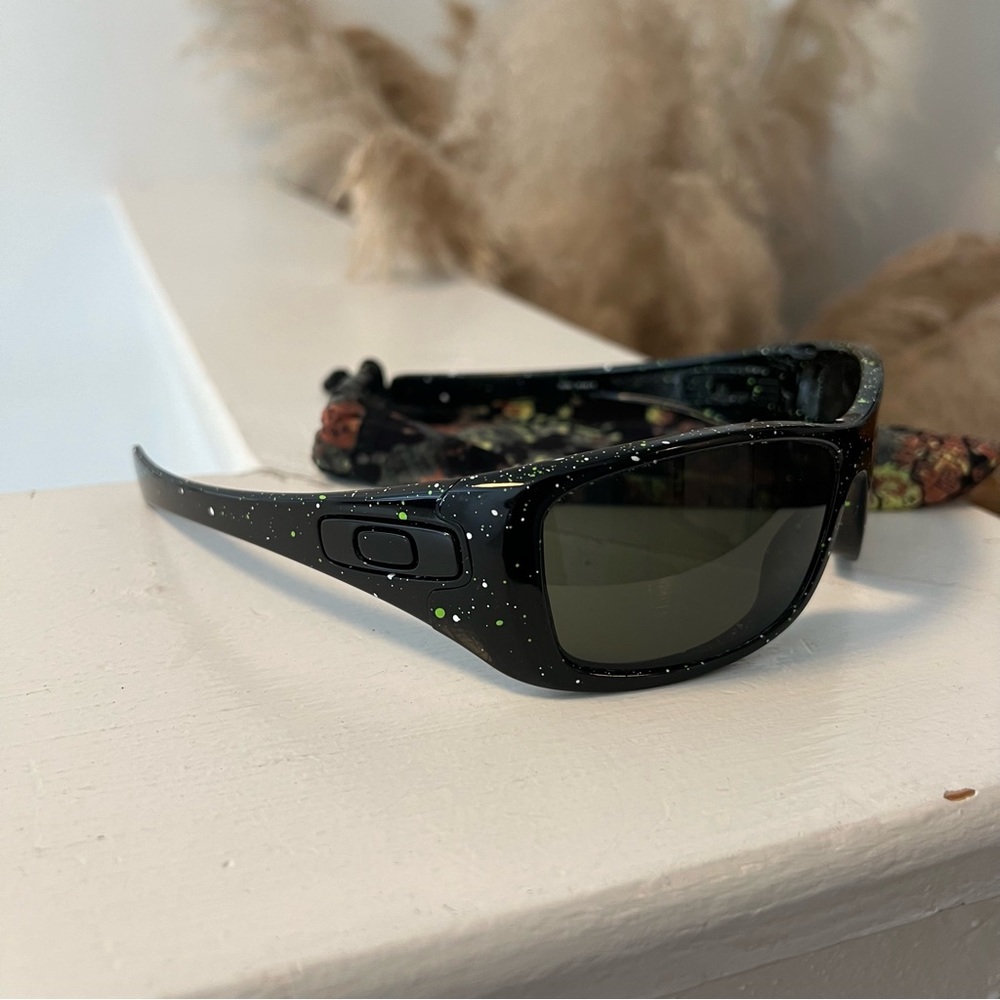 Oakley Hijinx